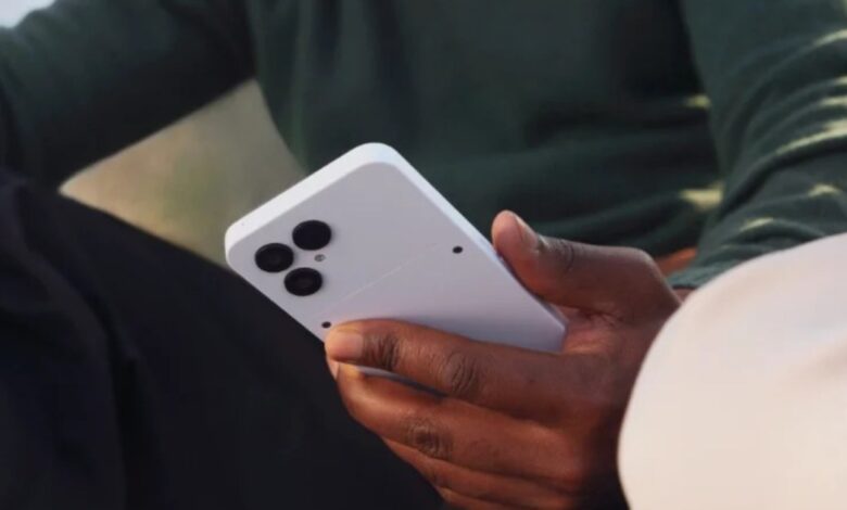 A sustainable, repair-friendly alternative to your iPhone is finally heading to the US