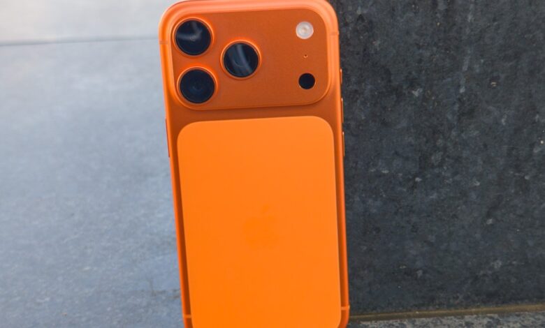 Apple’s cheap fix to iPhone 17 Pro “sratchgate” sits on your dining table