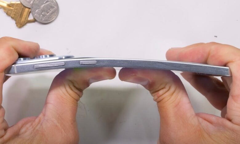 Galaxy S25 Edge bend test: Tough ... or fragile?