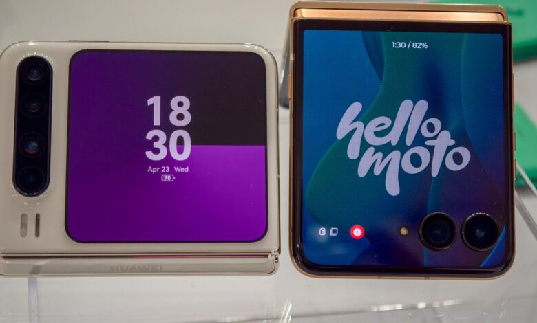 Huawei's answer to the Moto Razr Ultra 2025 has me wondering who's right