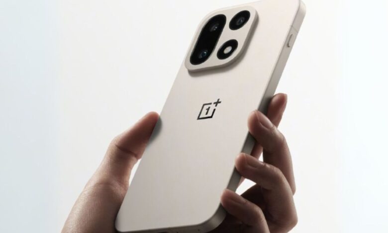 OnePlus 15 sets new standard with world’s first 165Hz OLED display