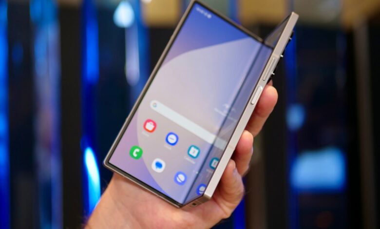 Samsung announces next-gen foldable phone display, and it sounds awesome
