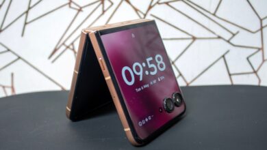 The Motorola Razr Ultra 2025 – the best folding phone – is on sale at 15% off