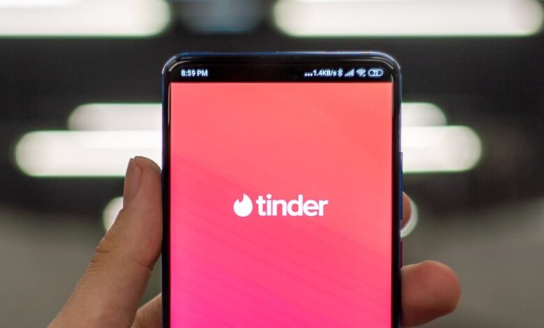 Tinder’s latest AI feature wants a peek at your camera roll to help you find better matches
